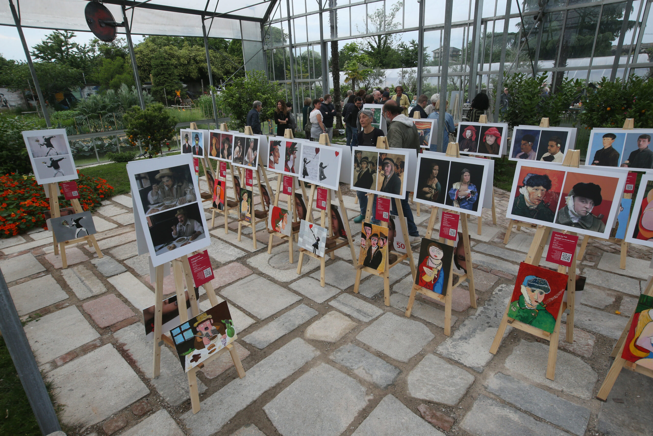 Isgrò alla serra di Elianto per inaugurazione Arte in 1 click