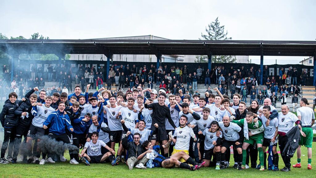 Renate Calcio La festa per la promozione in Primavrera - foto Ac Renate