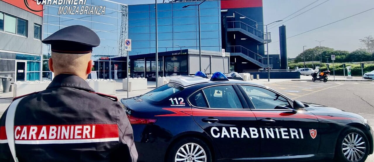 I carabinieri al Mediaworld di Verano