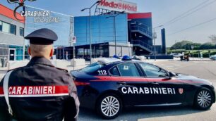 I carabinieri al Mediaworld di Verano