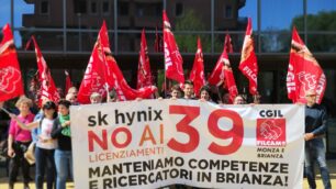 Presidio provincia no licenziamenti SK Hynix Agrate Brianza