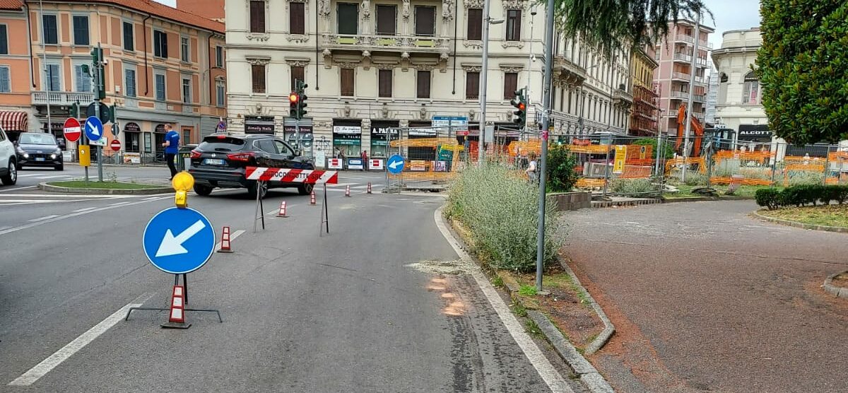 Monza lavori Acinque