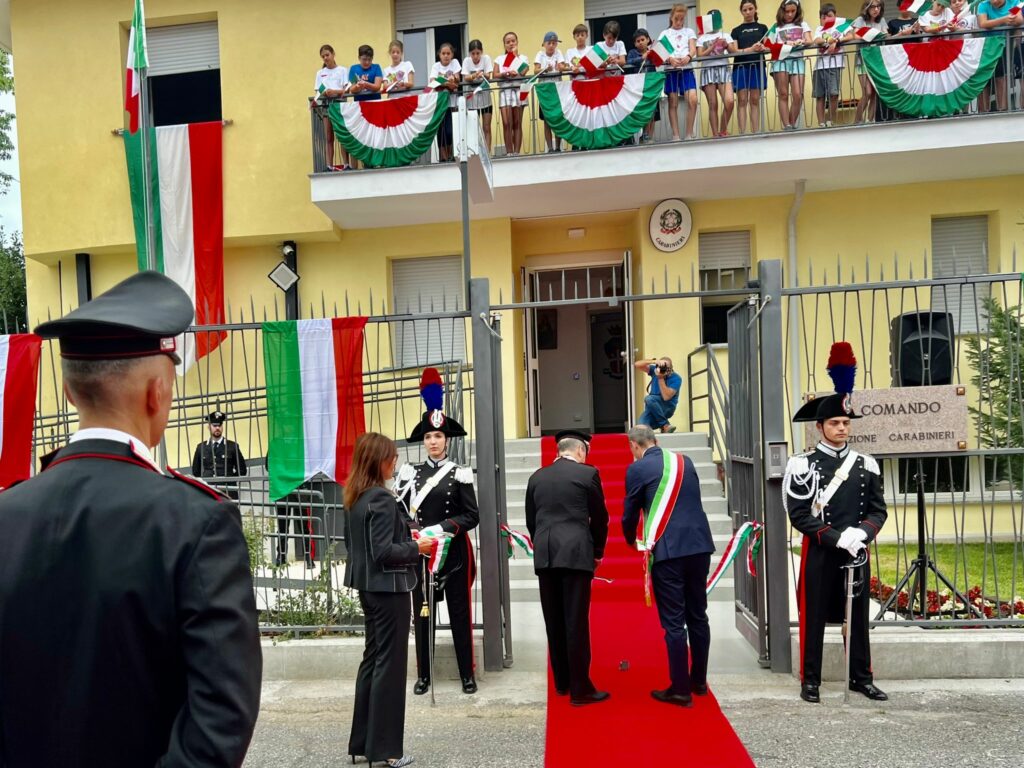 Meda la cerimonia di riconsegna della caserma all'Arma dopo ristrutturazione