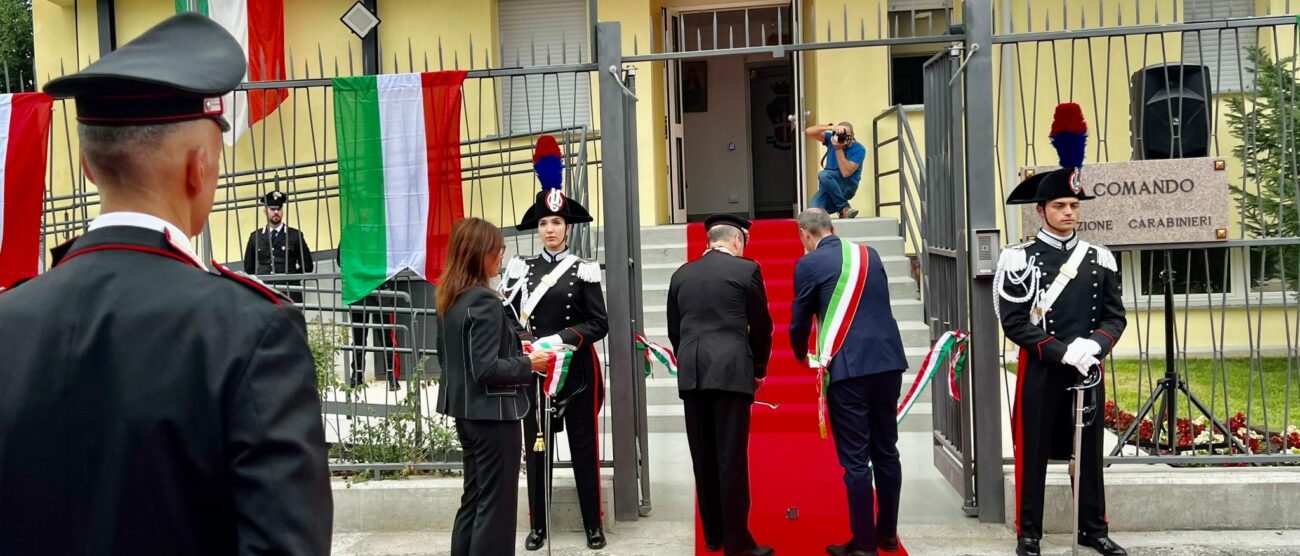 Meda la cerimonia di riconsegna della caserma all'Arma dopo ristrutturazione