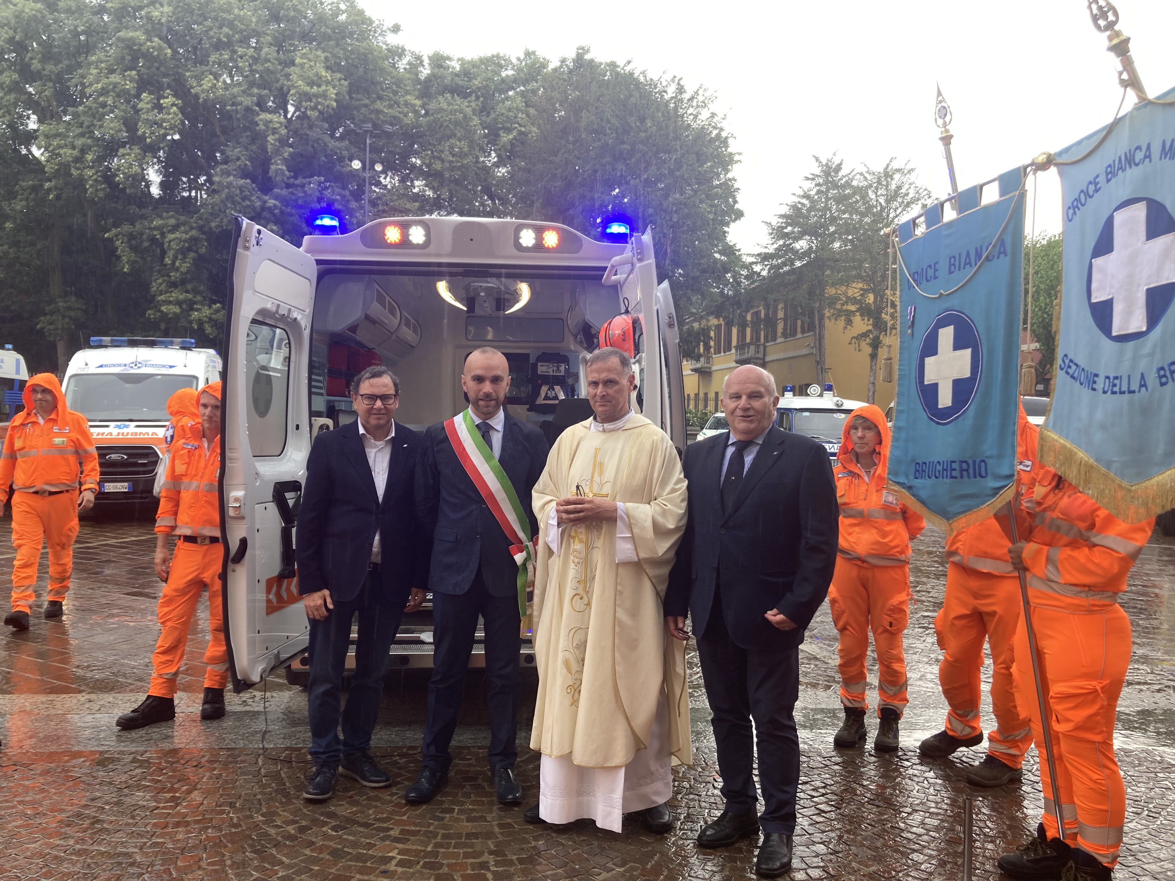 Brugherio nuova ambulanza Croce Bianca