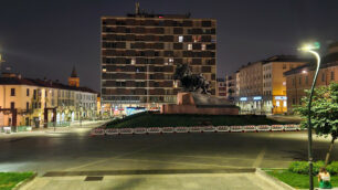 Piazza Trento e Trieste a Monza con la nuova illuminazione