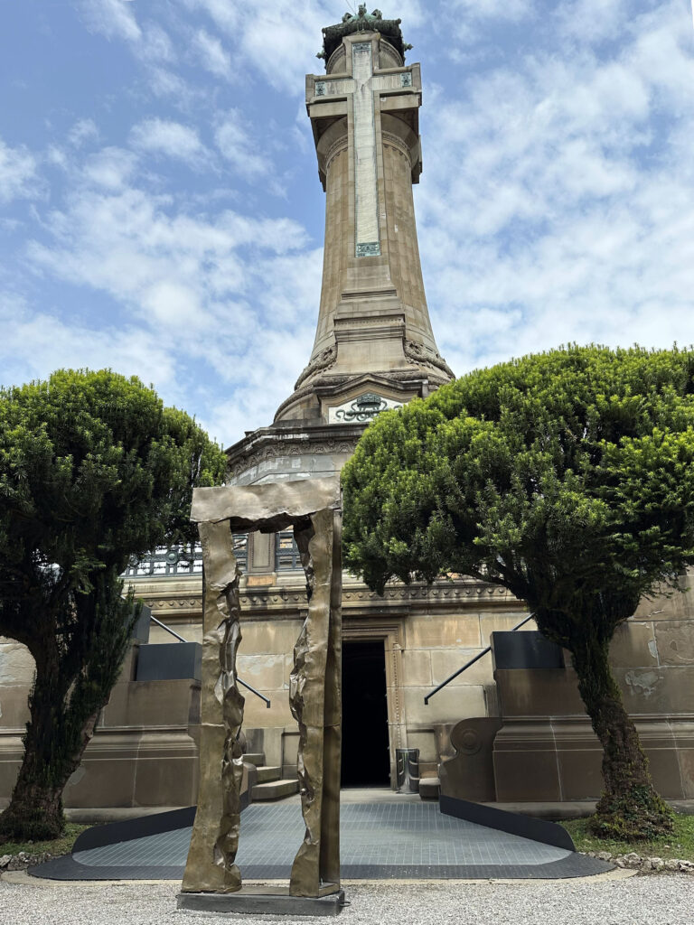 Le sculture di Claudio Borghi alla Cappella espiatoria di Monza