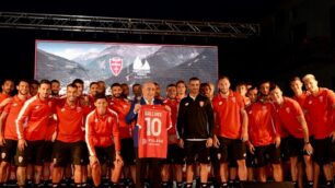 Calcio Monza, presentata la nuova maglia