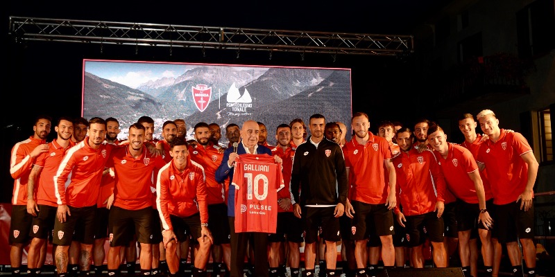 Calcio Monza, presentata la nuova maglia