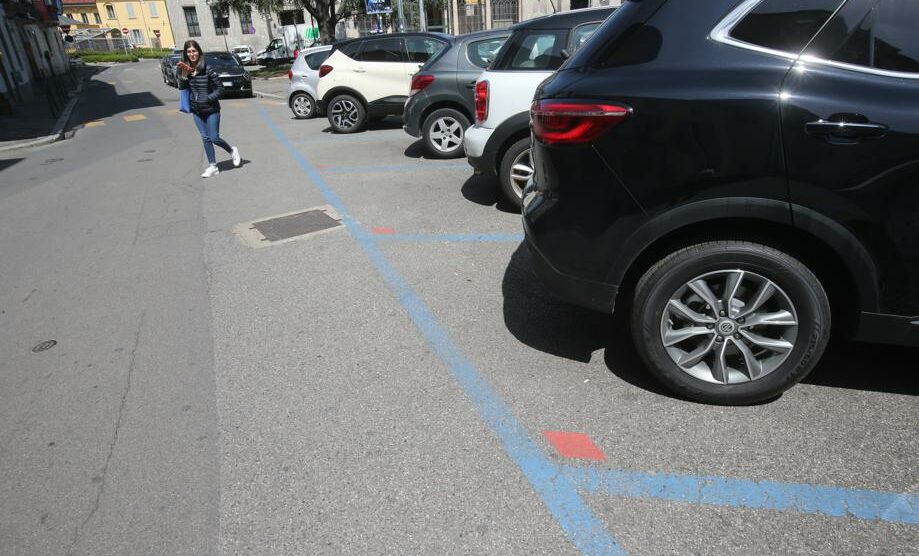 Monza parcheggi blu a pagamenti