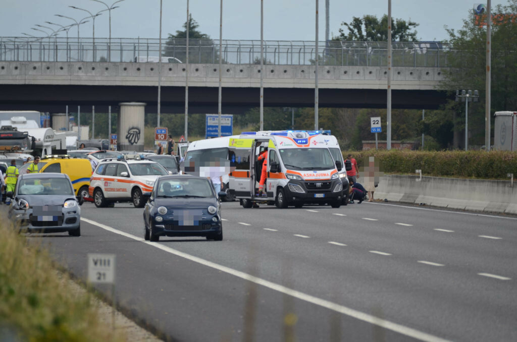 Incidente ss36 Carate Brianza