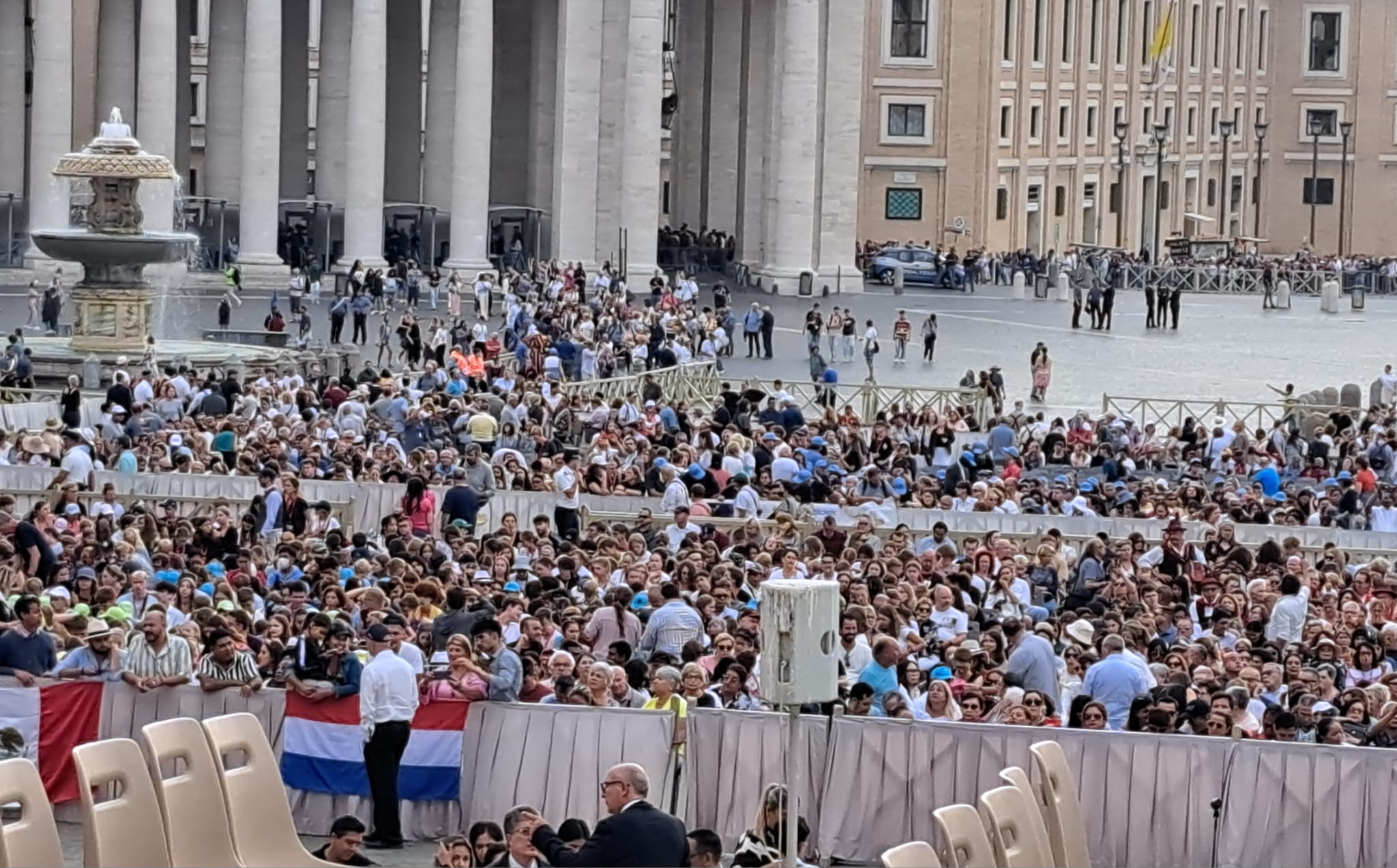 Lesmo Comunità Pastorale e Lega Filo d'Oro a Roma Papa Francesco