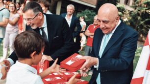 Monza astucci Ac a bambini prima elementare Galliani e Pilotto