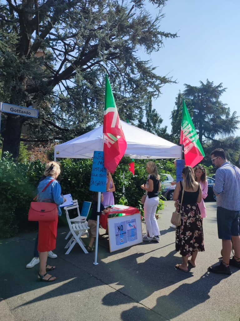 Monza gazebo Forza Italia