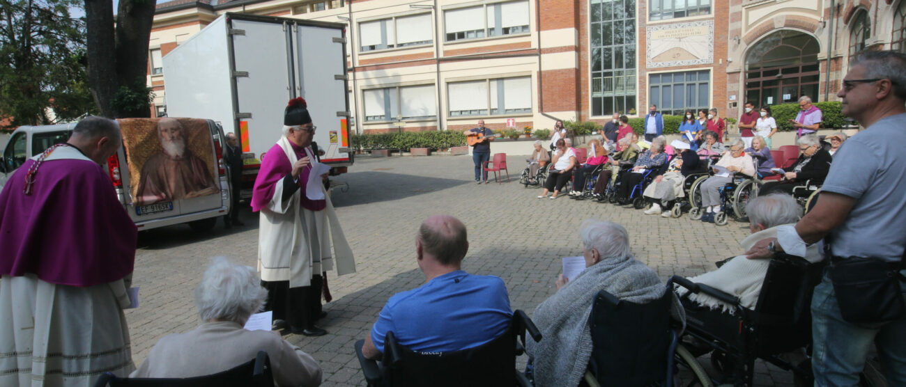 L'ultima tappa delle spoglie di san Gerardo prima di lasciare Monza, alla rsa San Pietro