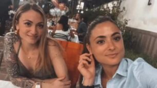 Giulia Tramontano, uccisa a Senago, con la sorella chiara