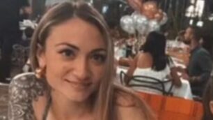 Giulia Tramontano, uccisa a Senago, con la sorella chiara