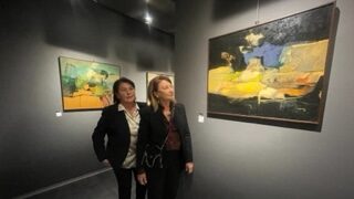 Monza Anna e Carla Barni alla mostra dedicata al papà Ezio Barni