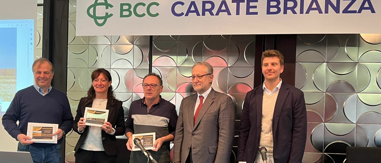Premiazione nella sede Bcc Carate Brianza del contest del Cittadino "Panorami Briantei"