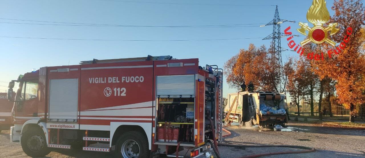 Vigili del fuoco a Varedo