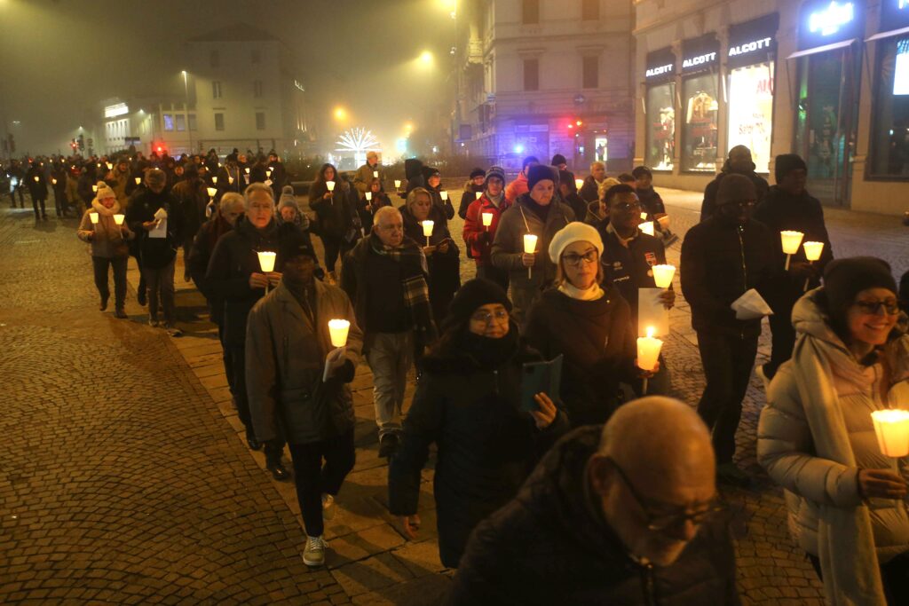 Monza Delpini Arcivescovo a Monza per marcia unita Cattolici