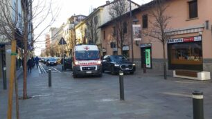 Desio ambulanza in via Borghetto