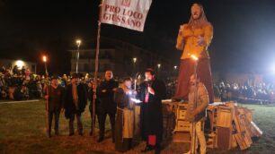 Giussano la Giubiana bruciata sabato al parco Green