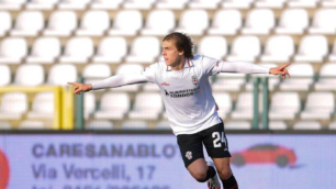 Calcio Alessio Zerbin in maglia Pro Vercelli - foto da Instagram