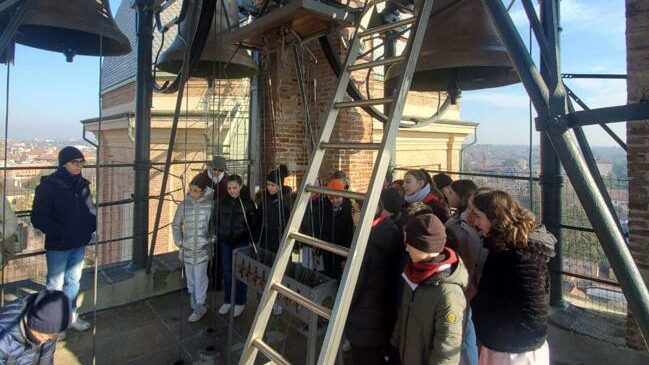 Desio scuola primaria campane