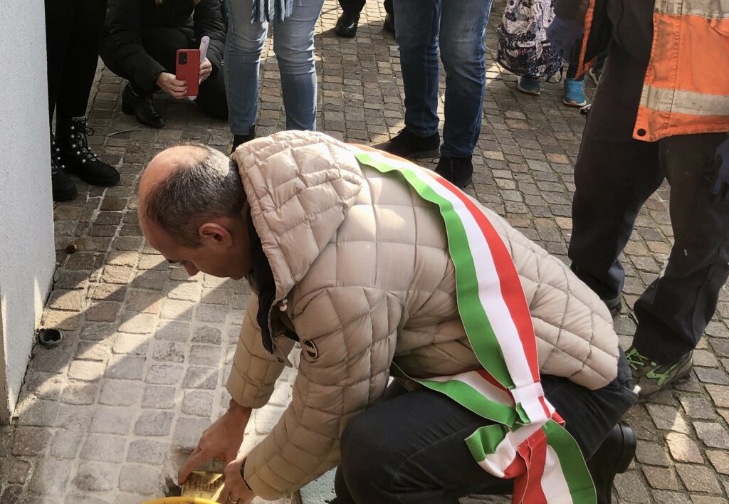 Meda Giorno della Memoria 2024 posa pietra d'inciampo Felice Cappellini