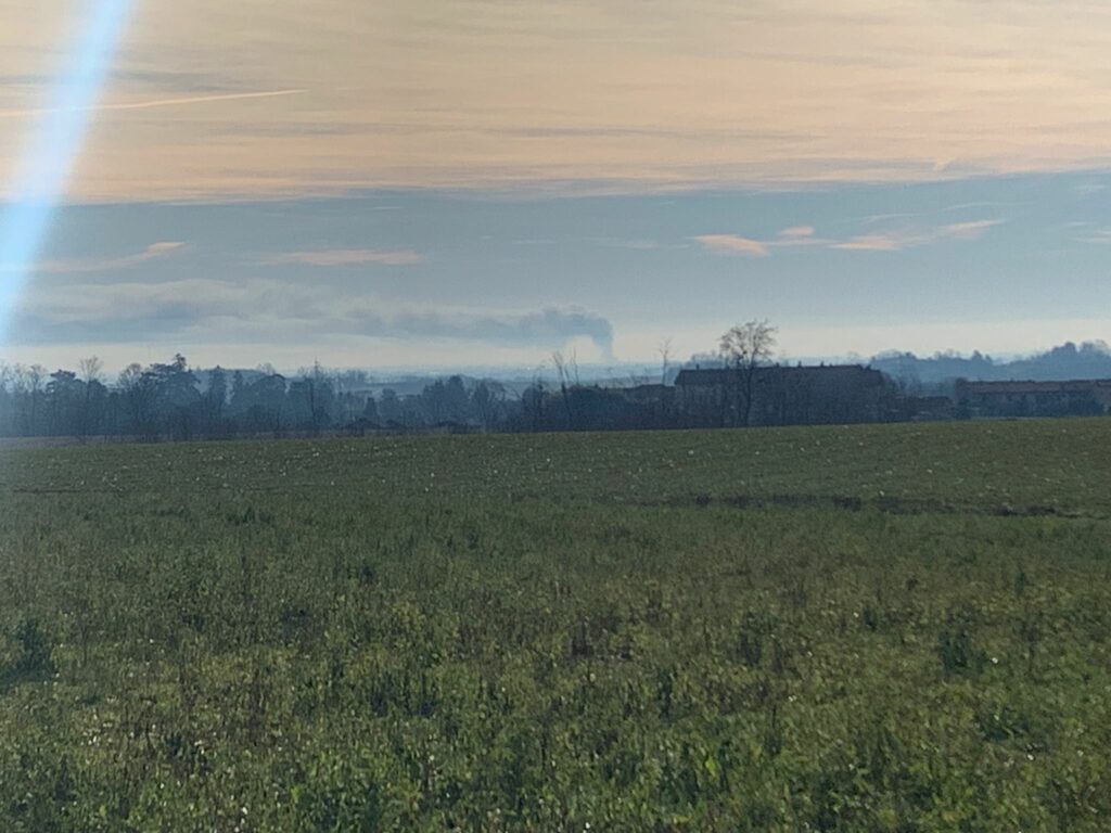 Incendio Cavenago Brianza visto da Casatenovo in provincia di Lecco