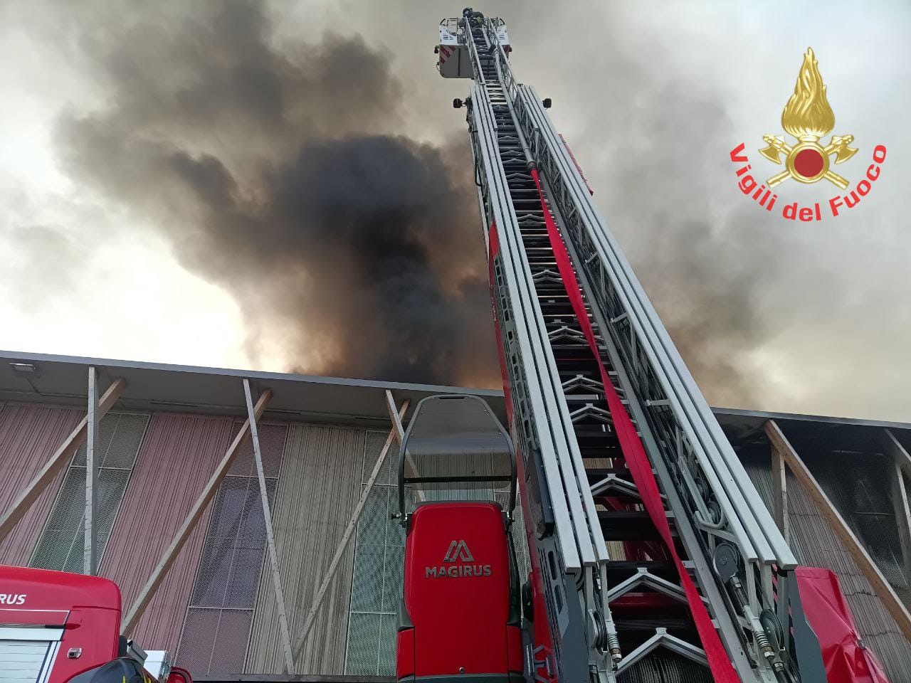 Incendio Cavenago Brianza - foto Vigili del fuoco