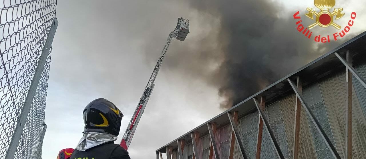 Incendio Cavenago Brianza - foto Vigili del fuoco