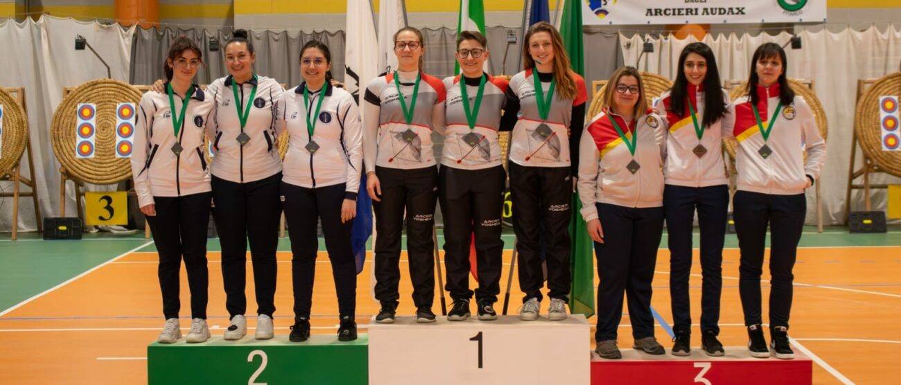 Seveso Tiro arco Regionali Olimpico squadre da sx Bosco delle Querce-Arc.Voghera-Comp.Arc.Lodigiani