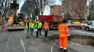 L'intervento di BrianzAcque in viale Campania a Monza