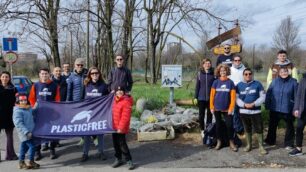 Monza Plastic free CleanUp raccolta rifiuti abbandonati