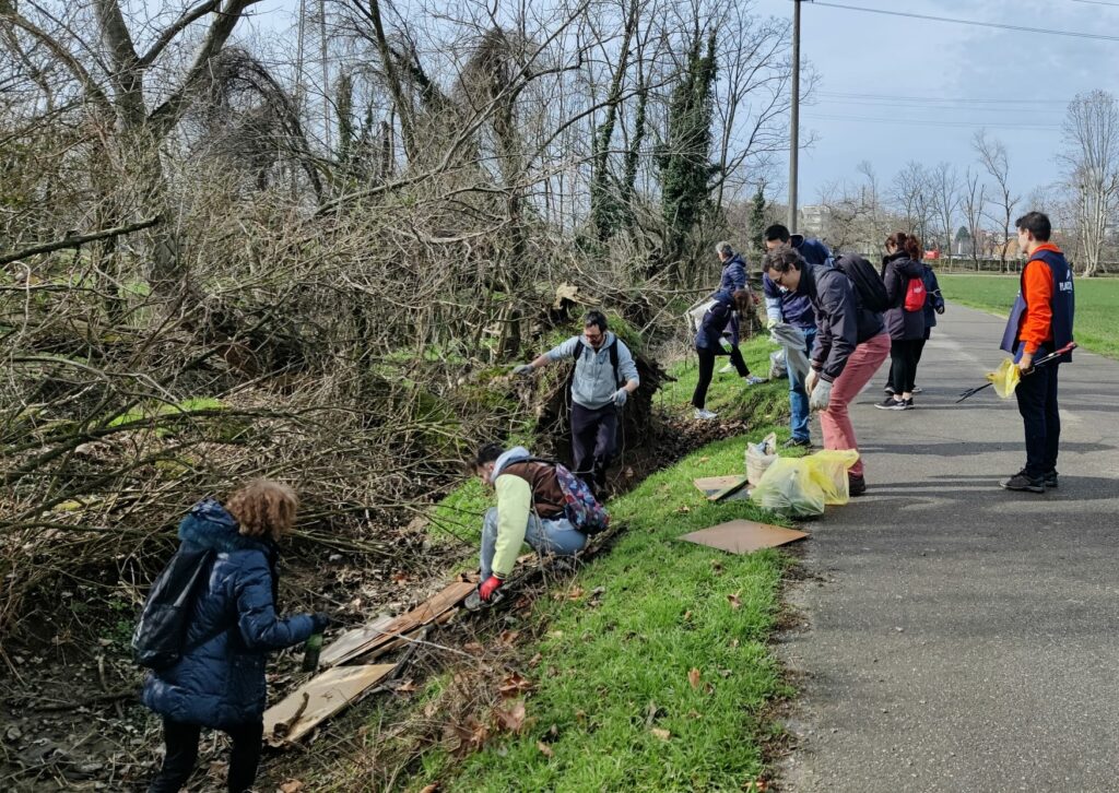 Monza Plastic free CleanUp raccolta rifiuti abbandonati