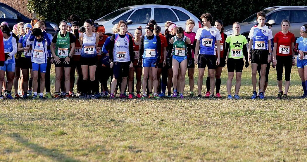 La partenza di un gruppo al Campionato Brianzolo di Cross