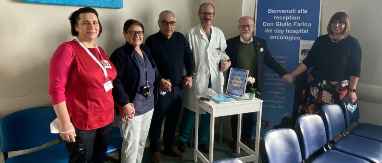 Irccs San Gerardo Monza Angolo Azzurro nella sala d’attesa del Day Hospital oncologico Associazione Don Giulio Farina Odv