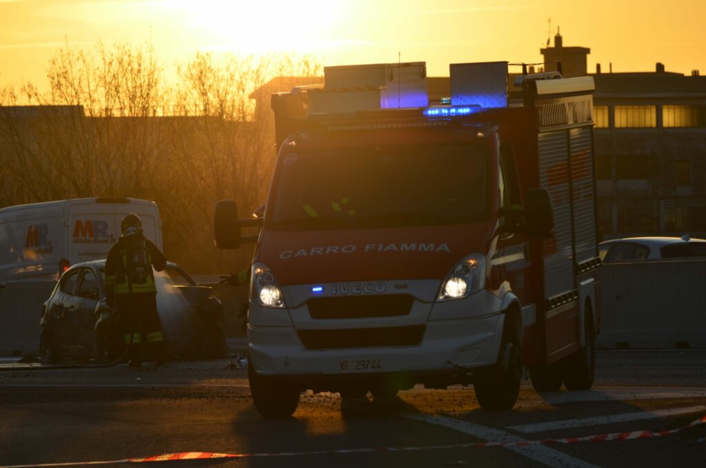 Incidente Statale 36 auto in fiamme