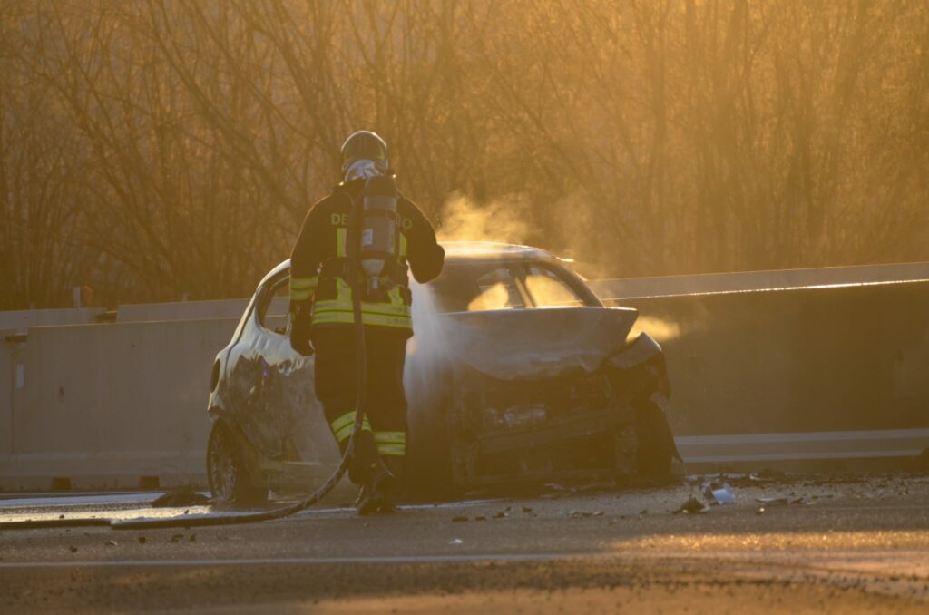 Incidente Statale 36 auto in fiamme