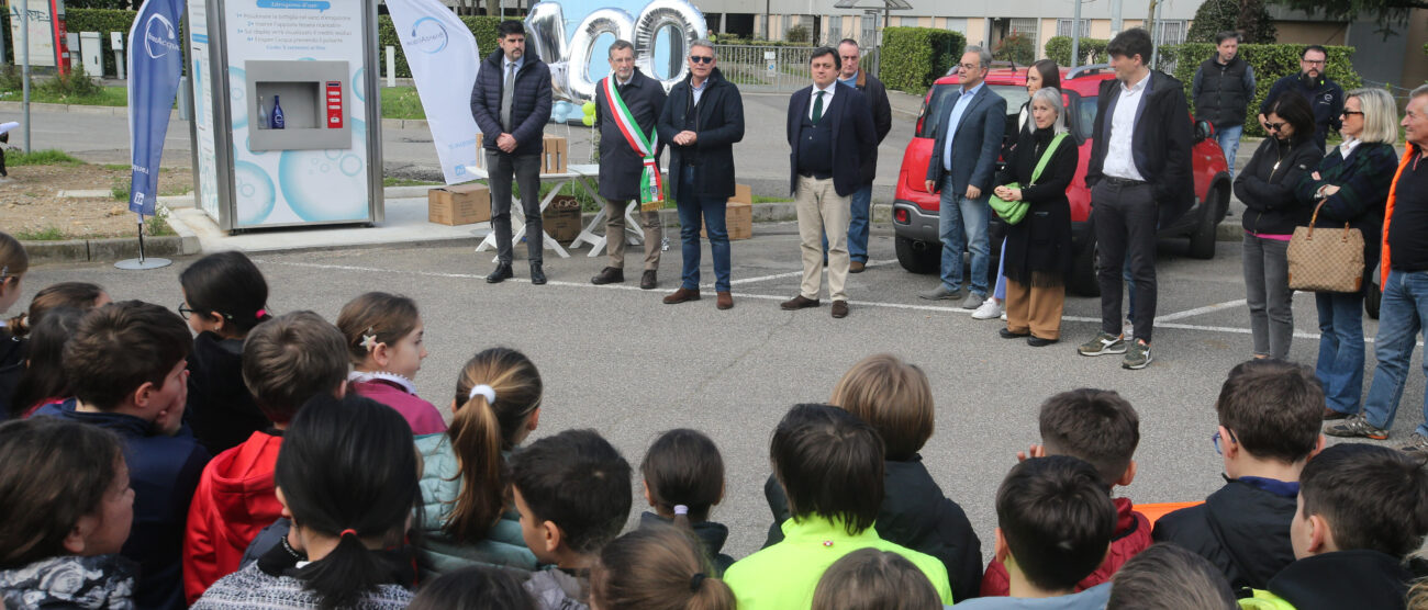 Monza Brianzacque inaugurazione via Guardini 100° casetta dell'acqua - foto Fabrizio Radaelli