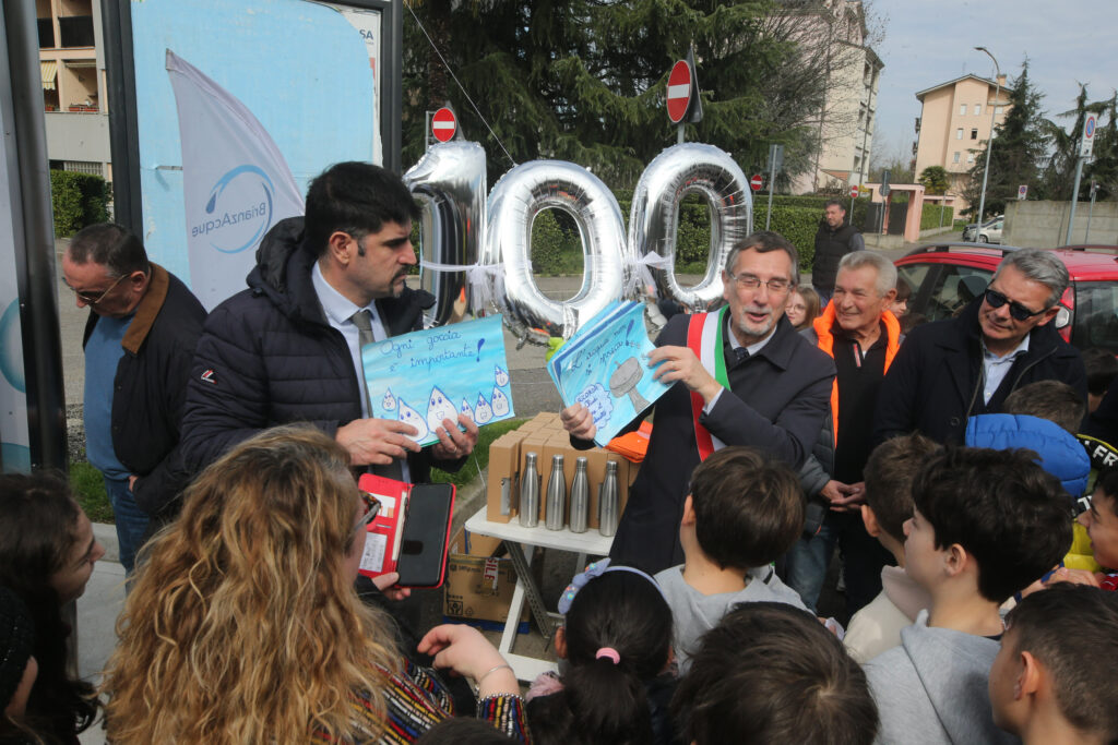 Monza Brianzacque inaugurazione via Guardini 100° casetta dell'acqua - foto Fabrizio Radaelli