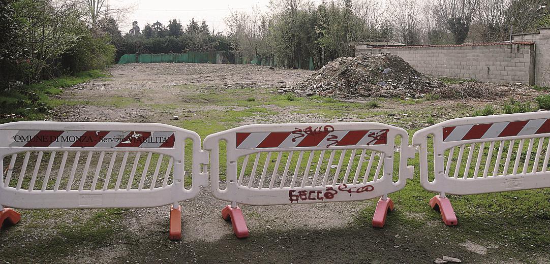 Monza terreni via Marelli