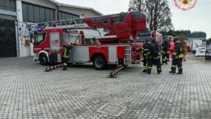 Aicurzio incendio - foto Vigili del fuoco