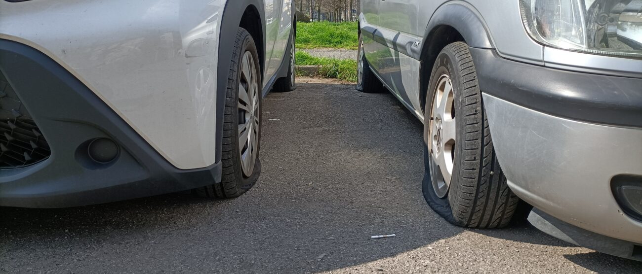 Monza auto vandalizzate via Monte Bianco