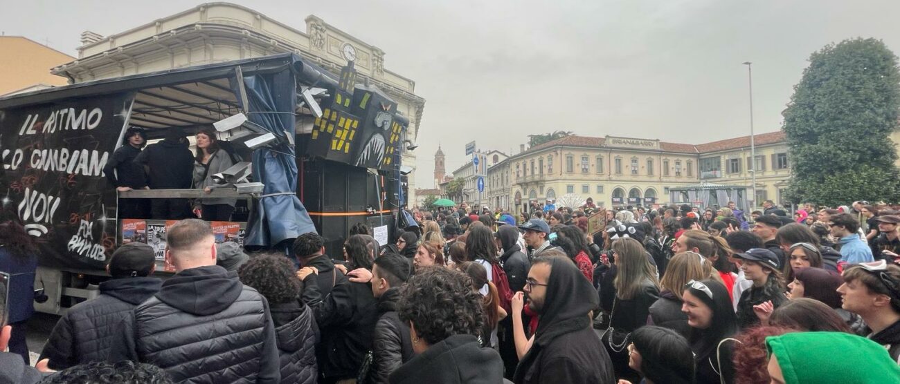 Il corteo della Foa Boccaccio a Monza del 30 marzo 2024