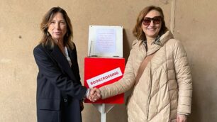 L'inaugurazione del bookcrossing all'interno del liceo Zucchi di Monza