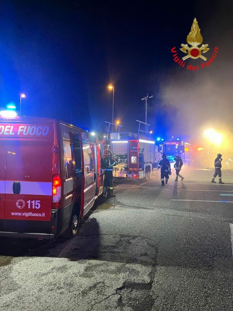 Concorezzo incendio capannone zona Malcantone