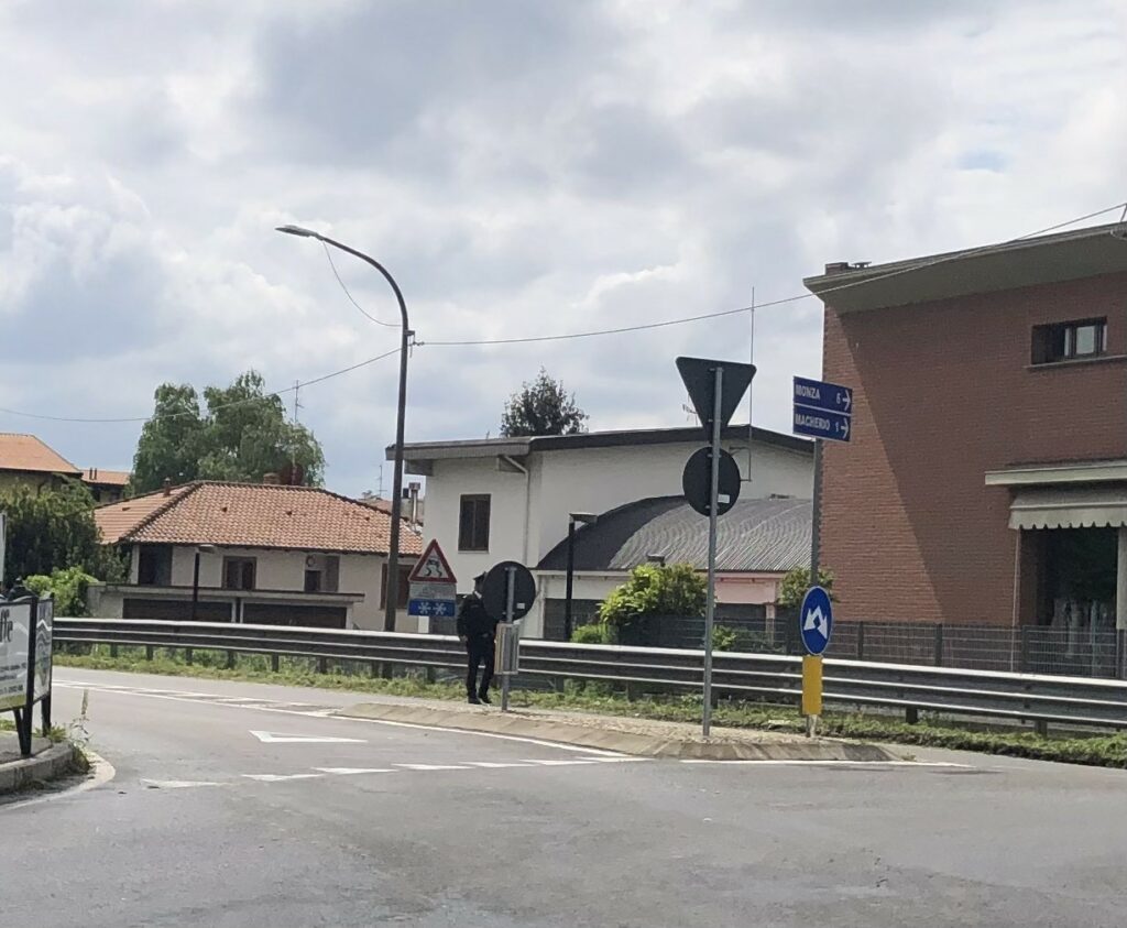 Sovico ritrovamento cadavere in terreno lungo Monza-Carate - foto Elisabetta Pioltelli